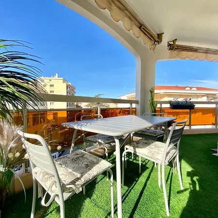 Apartment Le Verdi By Scls Locations